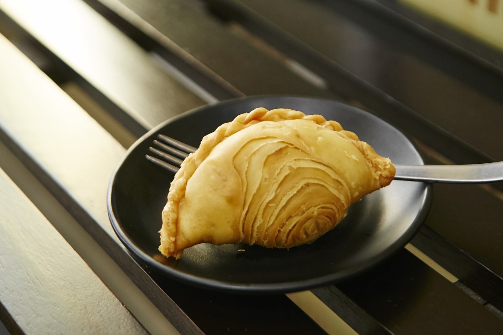 A freshly made curry puff
